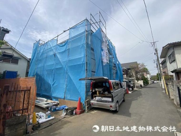 現況写真 南東側4m道路で陽当り良好！敷地40坪超・床面積30坪超の大型物件！