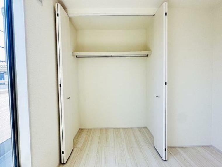 収納 各居室には大小はありますが、収納スペースもございます。