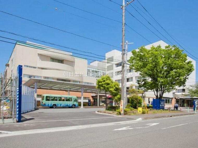 病院 【海老名総合病院】780m　総合病院で道路向こうにメディカルクリニックも併設されています。 海老名駅東口より無料シャトルバスが出ているので電車で行っても安心です。