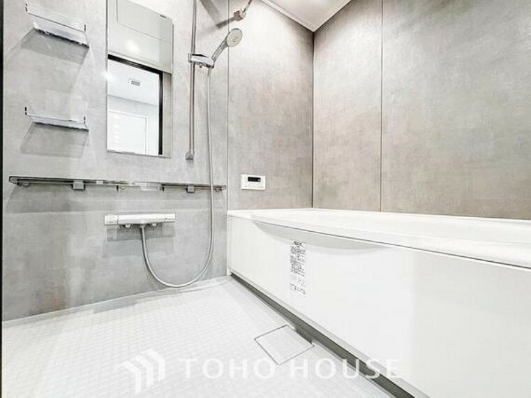 浴室 「一日の疲れをリフレッシュ。快適バスルーム。」癒しの空間バスルームです。天気に左右されずに洗濯物を乾かせる、浴室乾燥機・オートバス機能付きです。