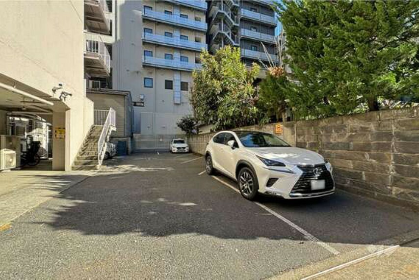 敷地内駐車場 敷地内駐車場（屋外平面式）