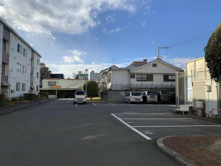 敷地内駐車場 敷地内駐車場です。