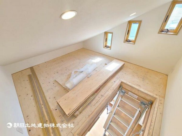 収納 小屋裏収納