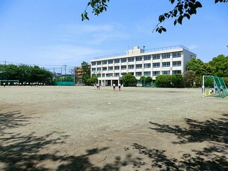 中学校 『稲城市立稲城第四中学校』まで徒歩10分！（約650m）