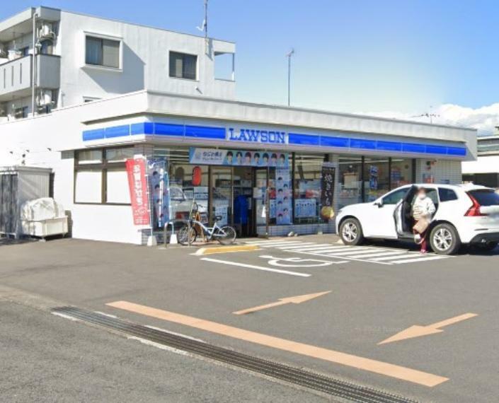 コンビニ 【コンビニエンスストア】ローソン 境町美原店まで678m