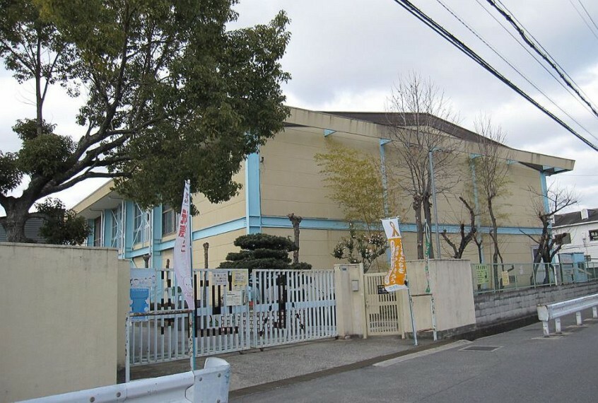 【小学校】寝屋川市立池田小学校まで543m