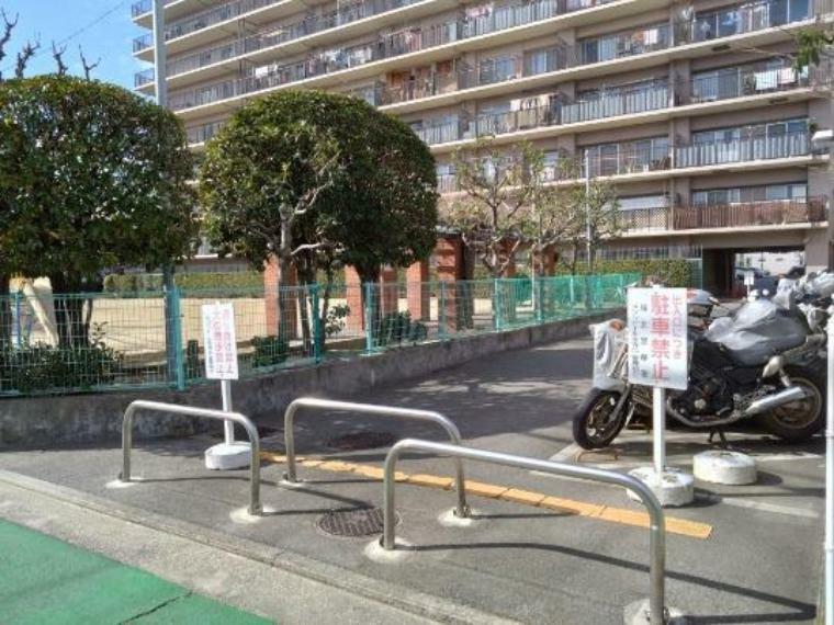敷地内駐車場 バイク駐車場スペースです。