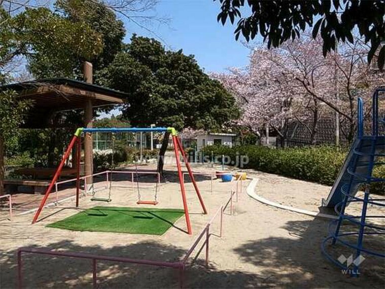 公園 半町南公園の外観