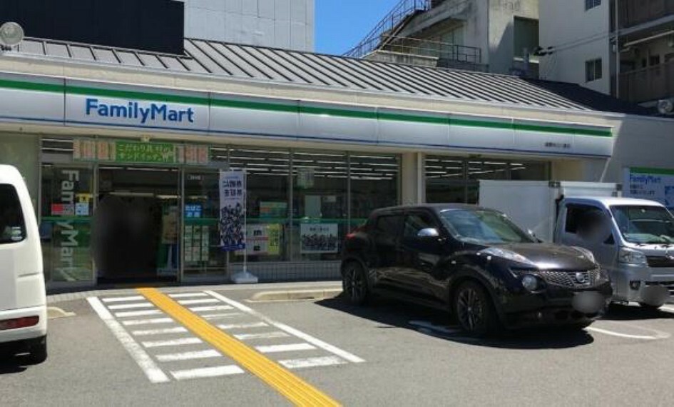 コンビニ ファミリーマート銀閣寺白川通店