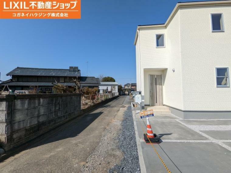 現況写真 前面道路含む現地写真です。是非、現地にて道幅を体感ください。