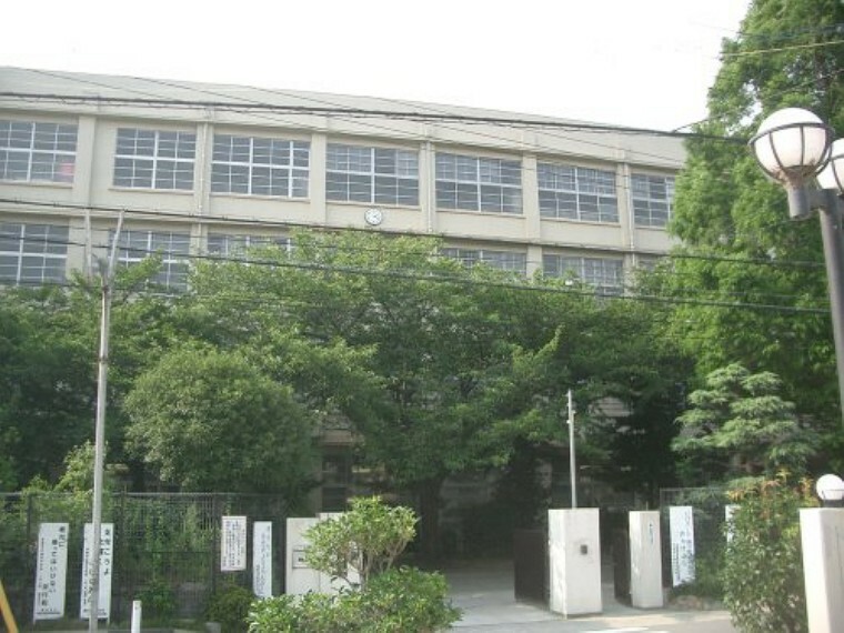 中学校 【中学校】尼崎市立園田中学校まで884m