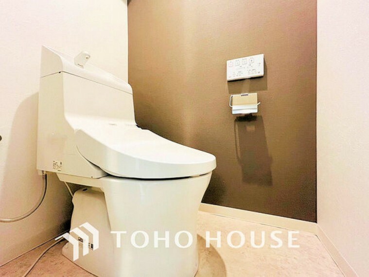 トイレ トイレには快適な温水洗浄便座付