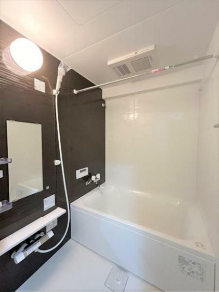 【リフォーム済】浴室はハウステック製の新品のユニットバスに交換しました。