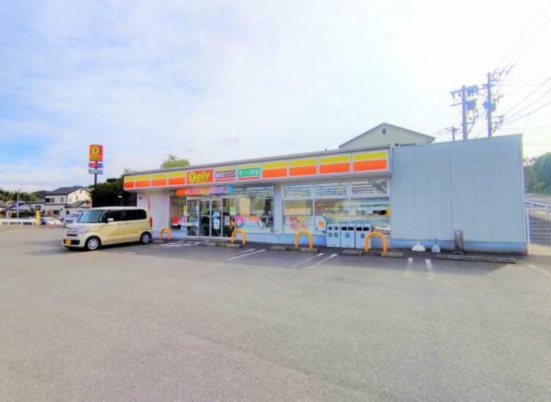 コンビニ 【コンビニ】デイリーヤマザキ長崎百合野店まで775m（徒歩12分）徒歩圏内にスーパーがあるのは嬉しいですね。