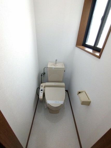 トイレ 落ち着いた色調のトイレです