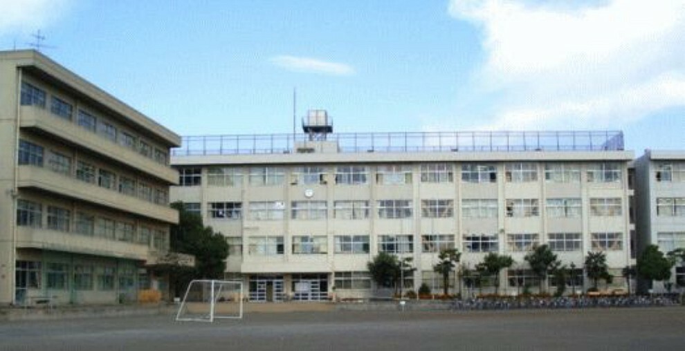 中学校 【中学校】有馬中学校まで2364m