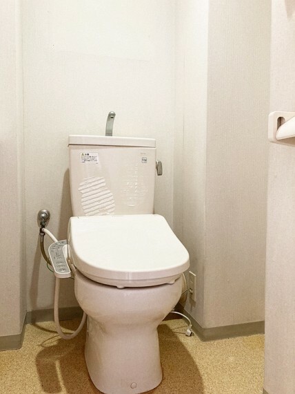 トイレ ■トイレは快適な温水洗浄便座機能付き