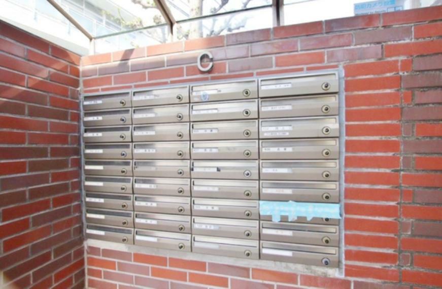 郵便物を受け取るための郵便受けも、きちんと管理されています。