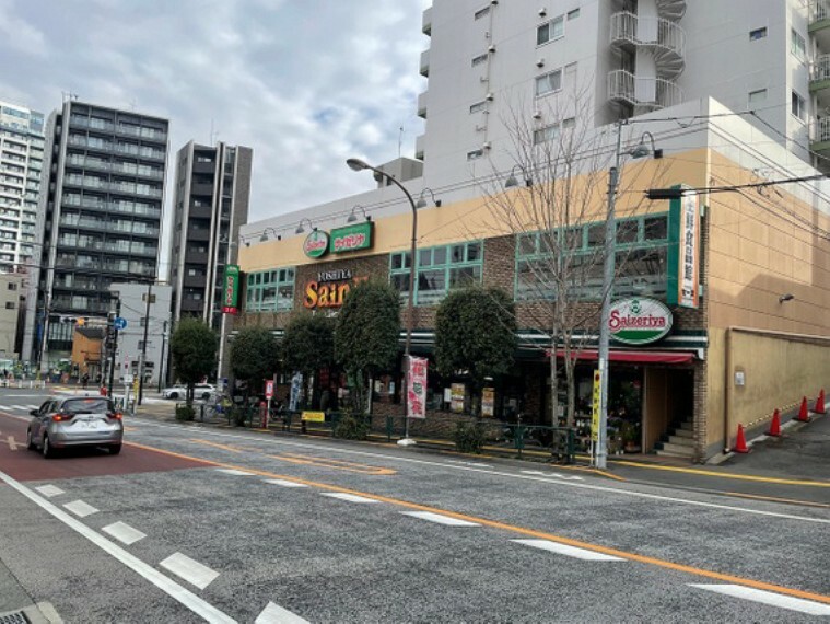 スーパー よしやSainE柳町店:徒歩2分（約140m）