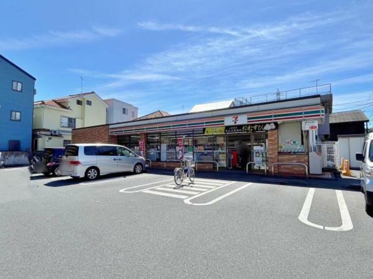 コンビニ セブン-イレブン 西東京北町3丁目店 24時間営業　お弁当から日用品　コピーやチケット　セブン銀行ATM　近くにあるととっても便利なコンビニですね！
