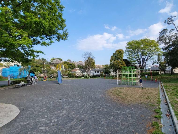 公園 ■洋光台駅前公園