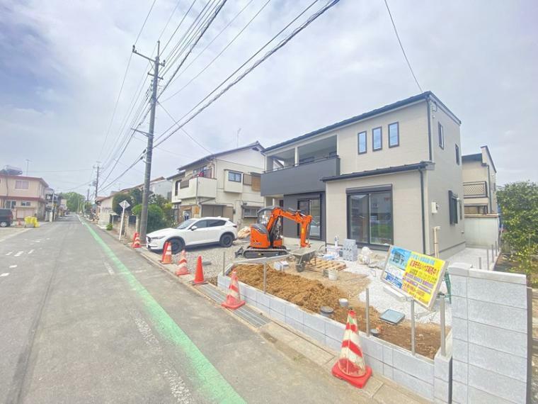 現況写真 上野台1区画～前面道路は幅員6mで車通しのすれ違いもスムーズに行えます。