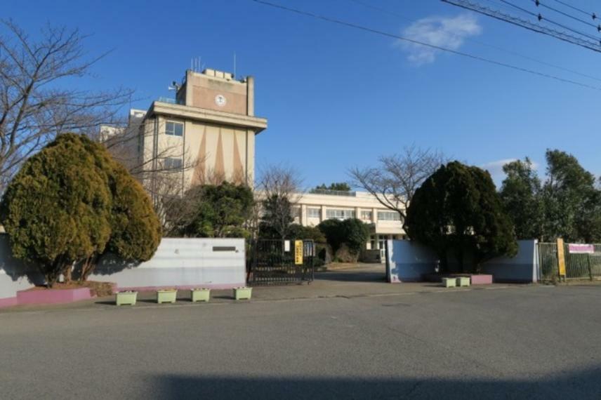 小学校 春日部市立牛島小学校