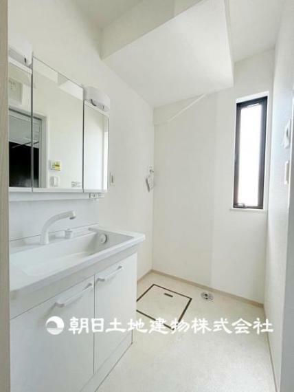 現況外観写真 各部屋の収納は住みやすさへのこだわり。