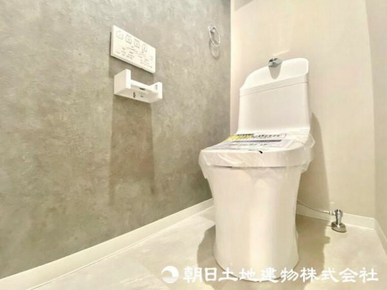 トイレ 落ち着いた空間で安らぎのひとときをお過ごしいただける清潔感溢れるトイレです。