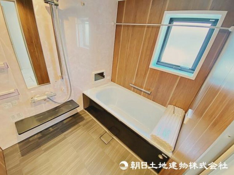 浴室 広々とした洗い場の1.25坪（1620タイプ）浴室TV付きバスルームを採用！暖房・乾燥機能付きで一日の疲れをリフレッシュ！
