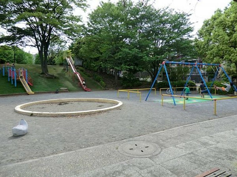 公園 西が岡三丁目公園　約550m