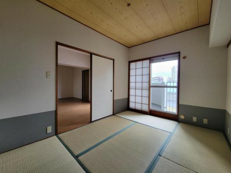 和室 和室6帖:落ち着いた雰囲気の和室は、家族の憩いの場としてもご使用いただけます