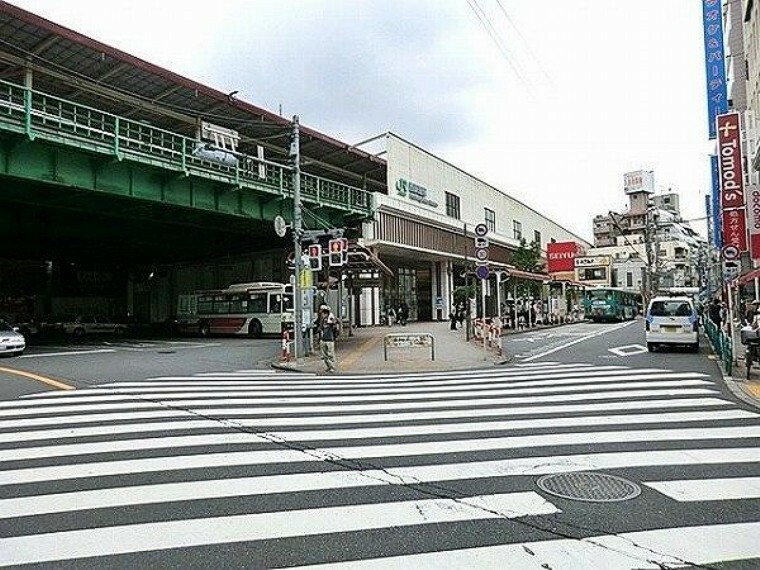 西荻窪駅（JR中央本線） 徒歩13分。