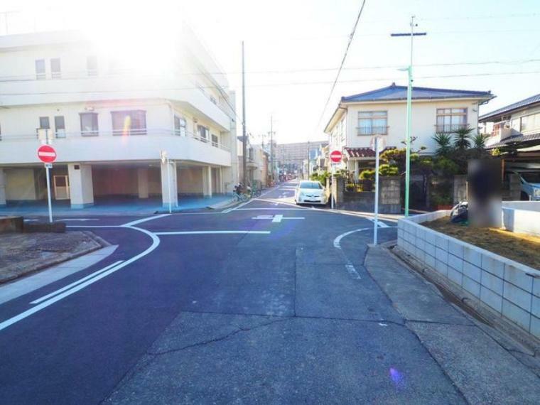 現況写真 前面道路含む現地写真