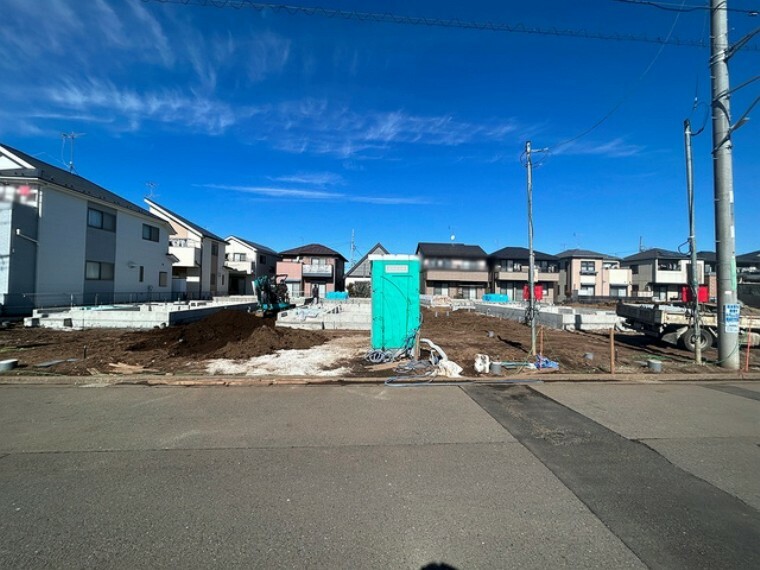 現況写真 周辺は住宅が建ち並ぶ閑静な住宅街です。