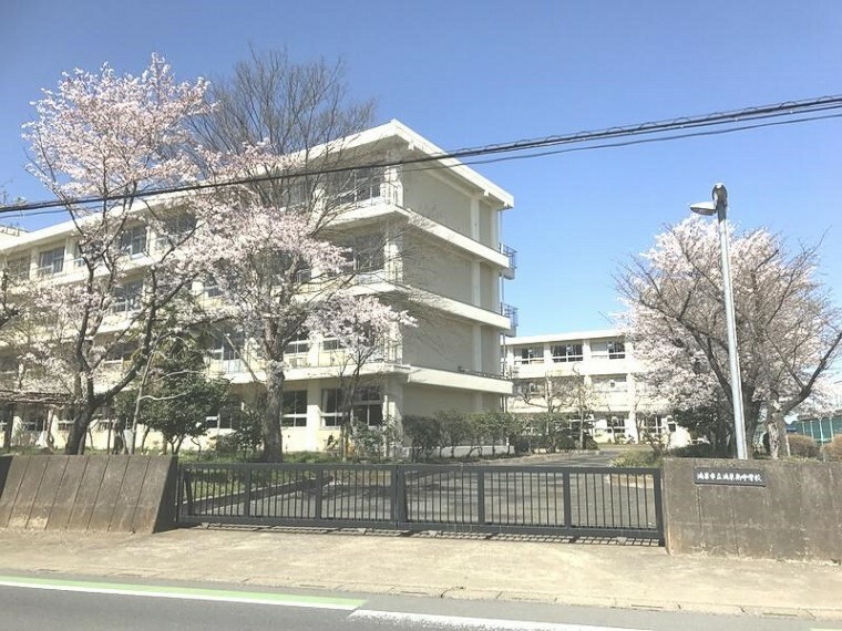 中学校 【中学校】鴻巣南中学校まで1290m