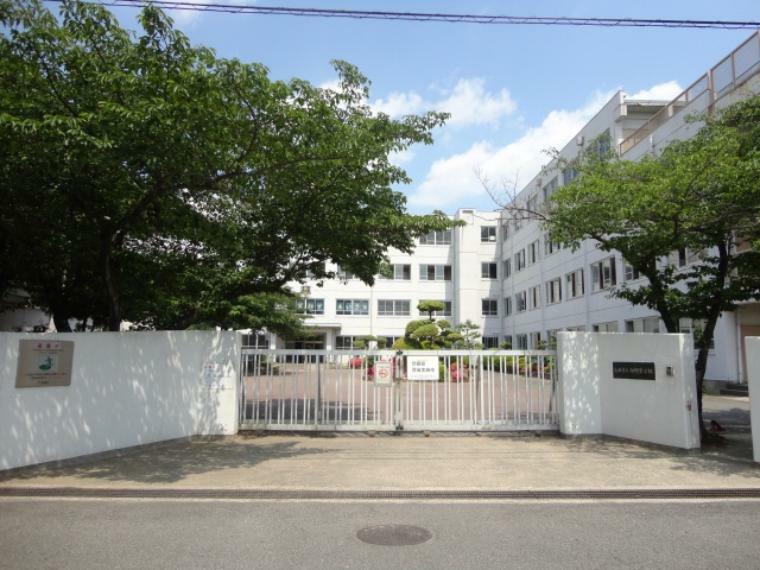 中学校 高槻市立柳川中学校