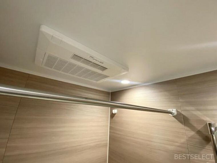 冷暖房・空調設備 浴室乾燥機が湿気やカビを抑えて掃除の負担も軽減。暖房機能もあり冬の入浴も安心。