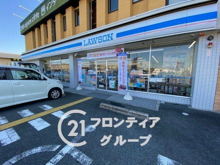 コンビニ ローソン奈良三条大路店 徒歩11分。