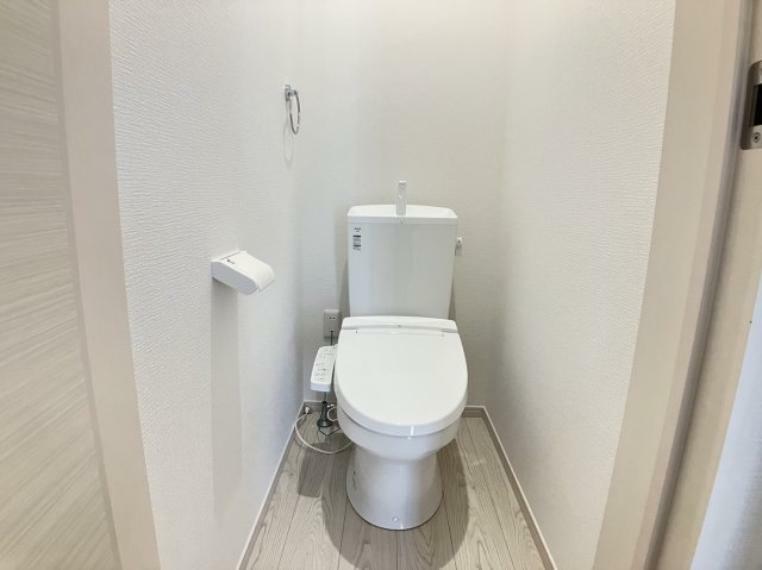 トイレ 建物完成、室内いつでもご内覧可能です。 埼玉相互住宅（株）東越谷店までお気軽にご連絡ください。