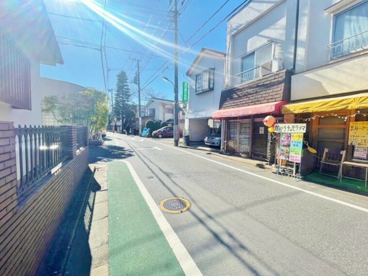 現況写真 住空間を創造するかの様に荒々しくも繊細さを忘れない見事なコントラストが、住むほどに魅力の深みへと誰しもを誘います。「静」と「動」「暗」と「明」を見事に具現化した幻想的なマテリアルを是非ご堪能下さい。