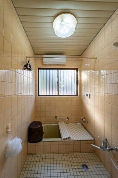 浴室 浴室には窓がある為、換気もしやすいです！