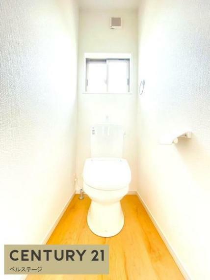 トイレ トイレは2ヶ所あります、温水洗浄機能付き