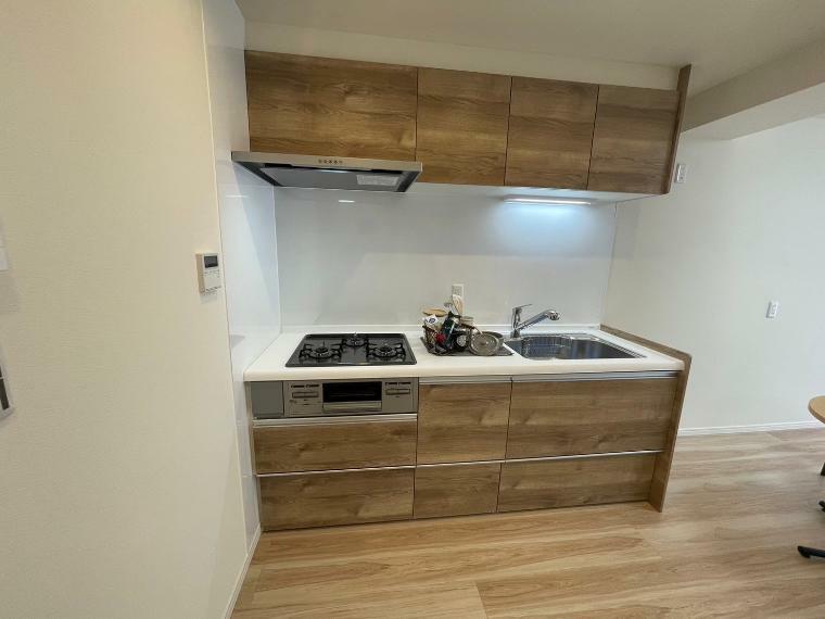 キッチン 作業スペースも広く設計されています！
