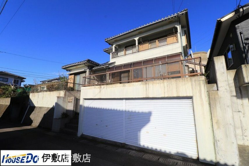 【外観写真】・敷地59.50坪、建物40.76坪と広々！・庭付きの中古戸建