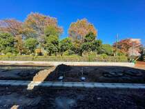 【On-the-spot-現地-】JR埼京線『南与野』駅徒歩10分・小、中学校徒歩10分以内・公園隣と充実の周辺環境となっております。