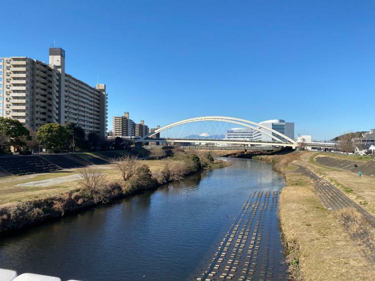 公園 ■鴨池人道橋下 鶴見川河川敷