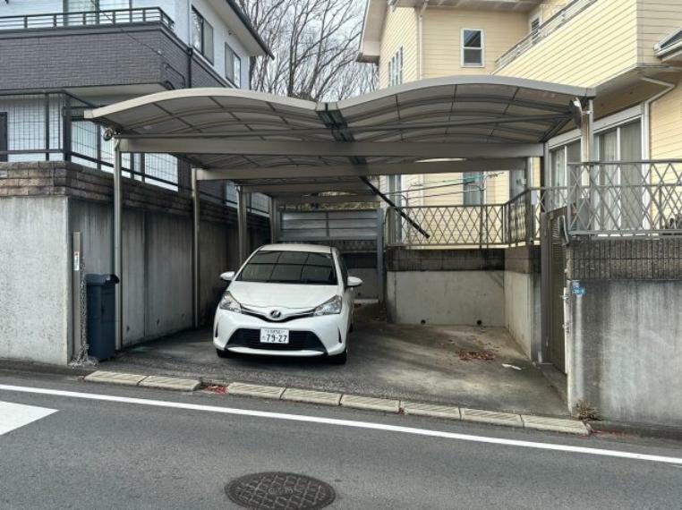 駐車場 ゆったりとした駐車スペースになります。 実際のお車の車種とあわせましてご確認ください。