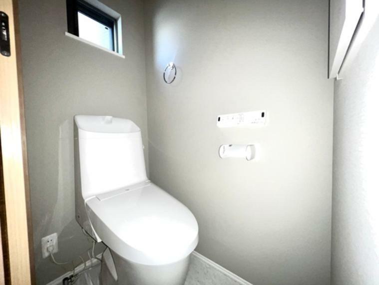 トイレ 【トイレ】エコで経済的な節水型ウォシュレットトイレ！壁リモコンタイプ！