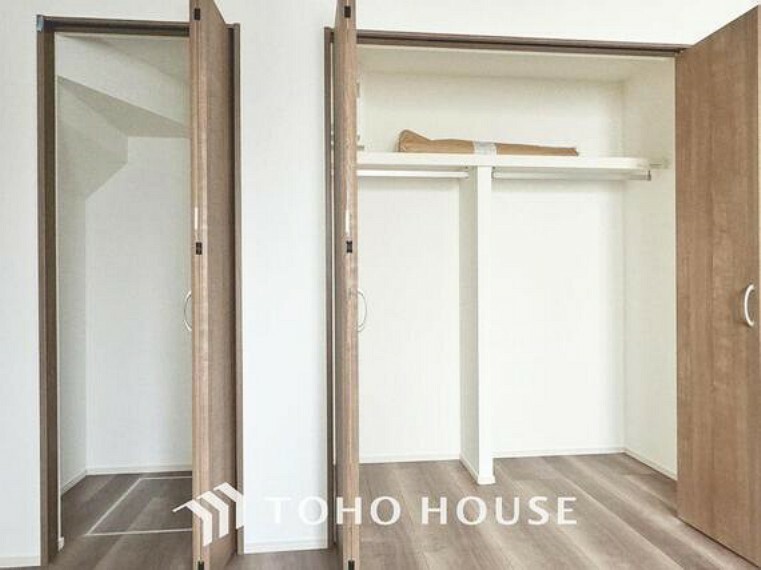 収納 「収納完備」居室には収納スペースを完備し、自由度の高い家具の配置が叶うシンプルな空間です。